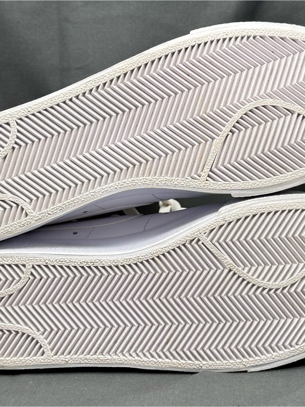 Nike Blazer Low LE  women sneakers triple white leather - Picture 5 of 7